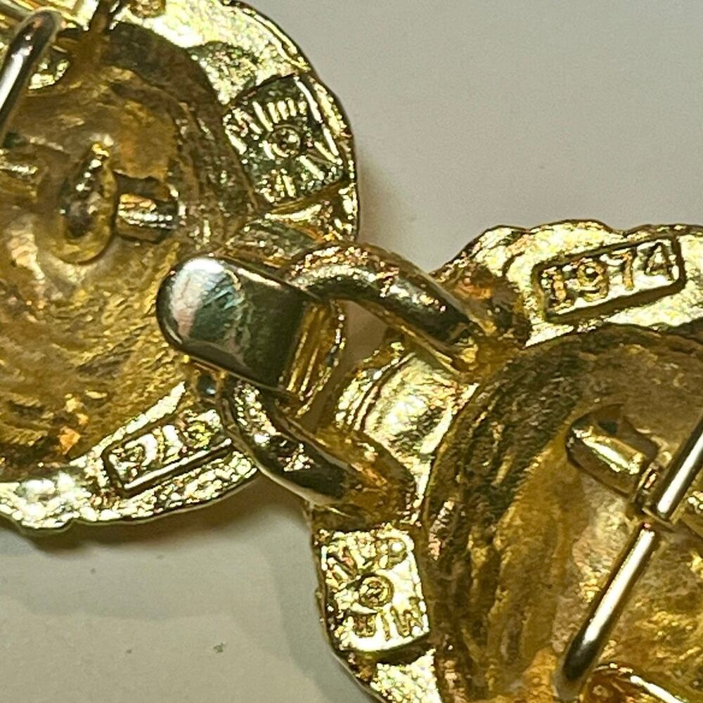 Vintage 1974 Gold Tone Lion Head Ring Belt Buckles - Picture 8 of 9